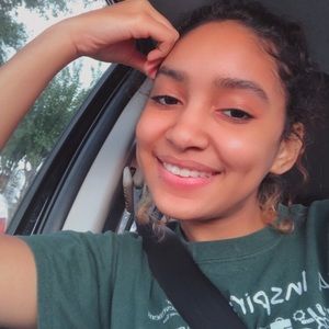 Meet your Posher, Leah